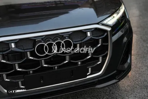 اودي Q7 2025 رمادي مستعملة للبيع - 3