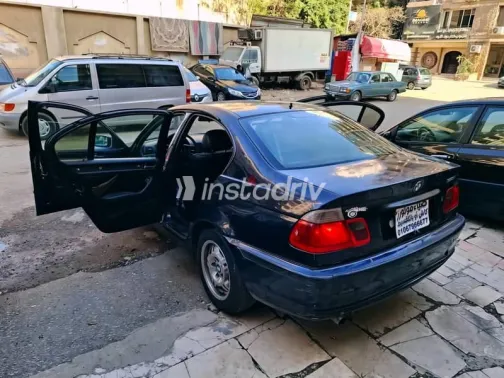 بي ام دبليو 318 2000 أزرق غامق مستعملة للبيع - 6