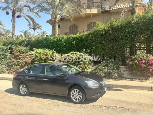 Nissan Sentra 2019 White Used for Sale - 2