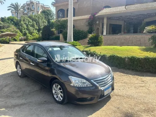 Nissan Sentra 2019 White Used for Sale - 8