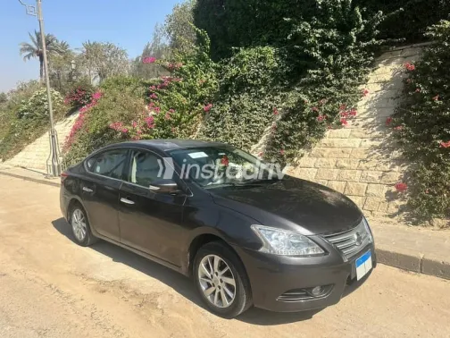 Nissan Sentra 2019 White Used for Sale - 10