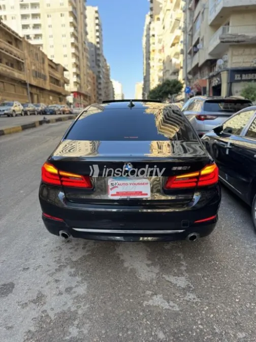 بي ام دبليو 520 2019 أسود مستعملة للبيع - 2