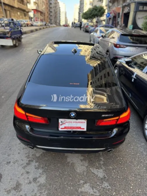 بي ام دبليو 520 2019 أسود مستعملة للبيع - 4