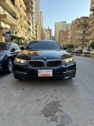 بي ام دبليو 520 2019 أسود مستعملة للبيع