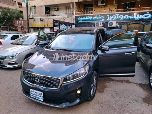 Kia Sorento 2020 Gray Used for Sale - 3
