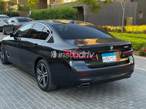 بي ام دبليو 520 2023 رمادي مستعملة للبيع - 4