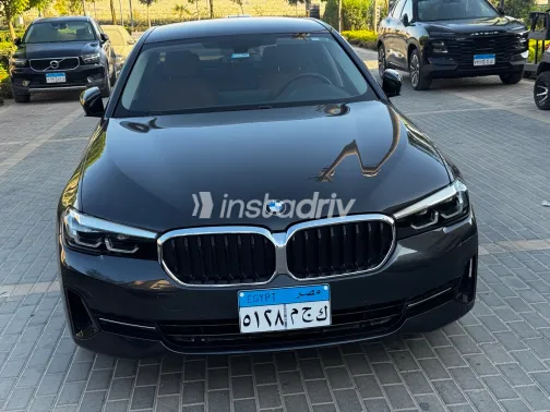 بي ام دبليو 520 2023 رمادي مستعملة للبيع - 5