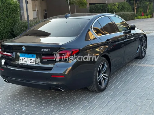بي ام دبليو 520 2023 رمادي مستعملة للبيع - 9