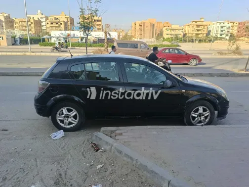 Opel Astra 2009 Black Used for Sale - 3