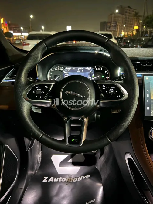 جاكوار اف بيس 2023 أسود مستعملة للبيع - 10