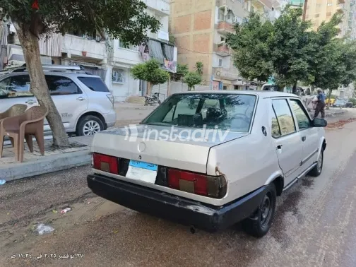 فيات دوجان 1993 أبيض مستعملة للبيع - 1
