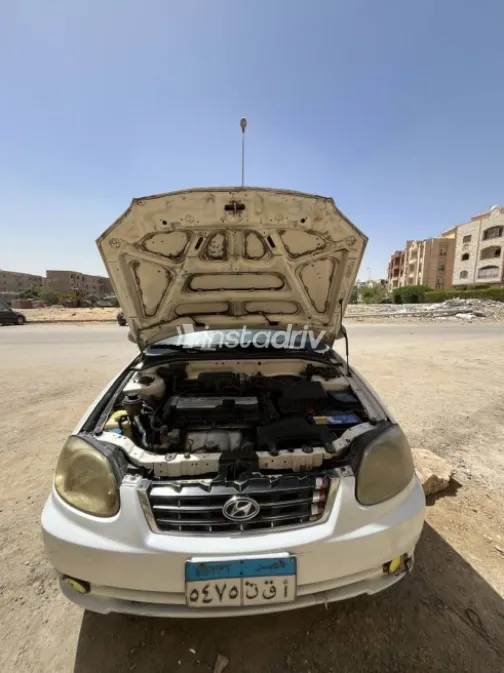هيونداي فيرنا 2015 أبيض مستعملة للبيع - 3