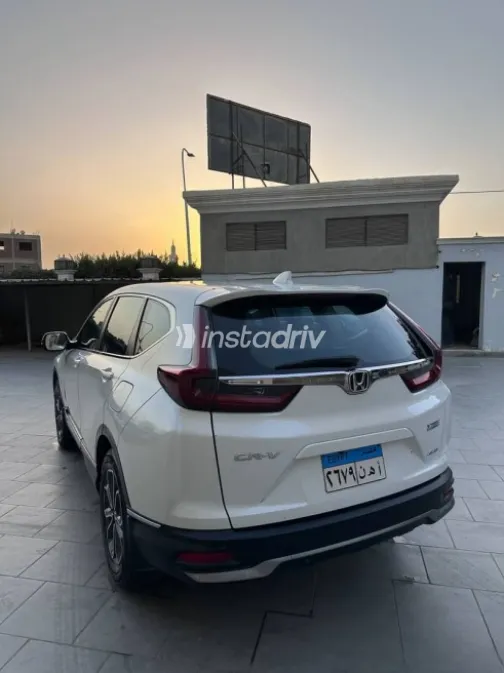 هوندا CRV 2021 أبيض مستعملة للبيع - 10