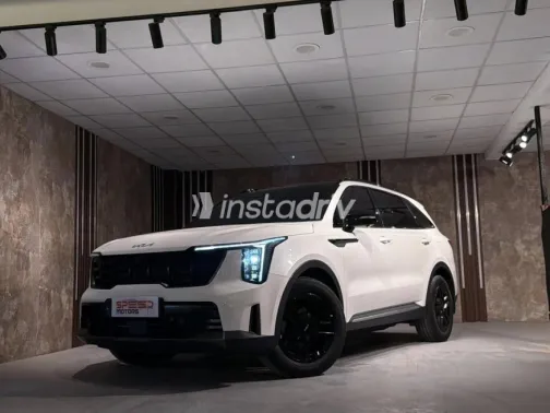 Kia Sorento 2024 White Used for Sale - 3
