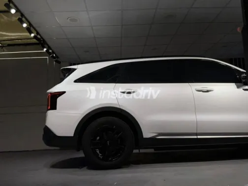 Kia Sorento 2024 White Used for Sale - 6