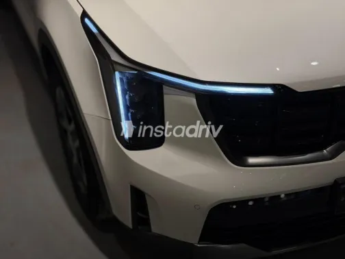 Kia Sorento 2024 White Used for Sale - 8