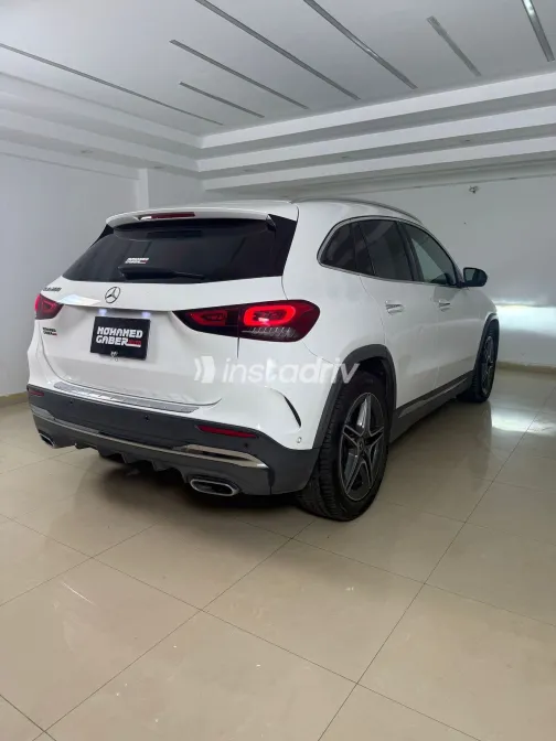 مرسيدس GLA 200 2021 أبيض مستعملة للبيع - 1