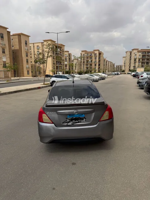 نيسان صنى 2022 رمادي مستعملة للبيع - 1