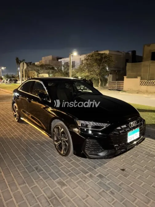 اودي A3 2025 أسود مستعملة للبيع - 7