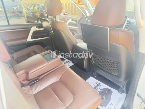 Toyota Land Cruiser 2021 White Used for Sale - 7