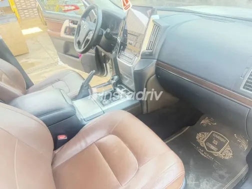 Toyota Land Cruiser 2021 White Used for Sale - 8
