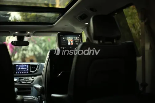 Chrysler Pacifica 2019 Gray Used for Sale - 5