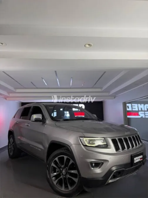 Jeep Grand Cherokee 2017 Silver Used for Sale - 1