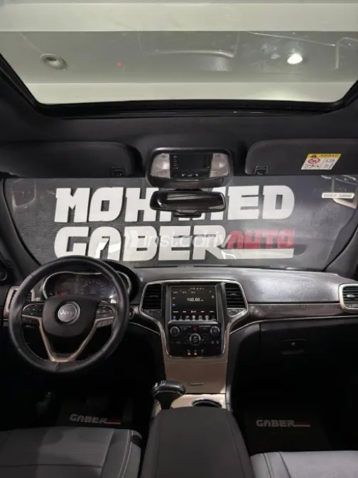 Jeep Grand Cherokee 2017 Silver Used for Sale - 2