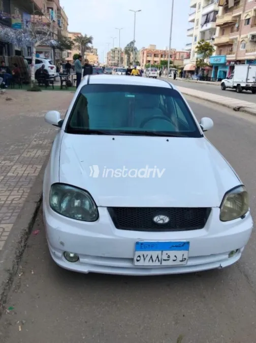 Hyundai Verna 2012 White Used for Sale - 1