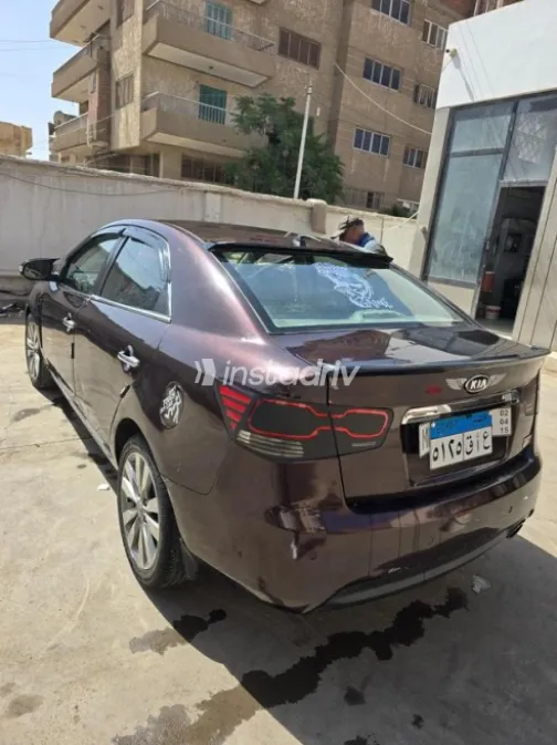 Kia Cerato 2010 Dark Red Used for Sale - 1