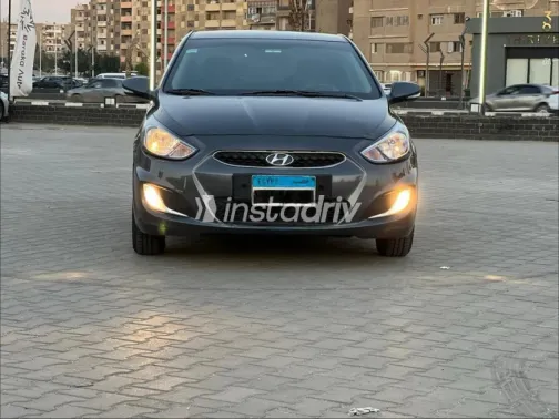 هيونداي اكسنت RB 2024 رمادي مستعملة للبيع - 1
