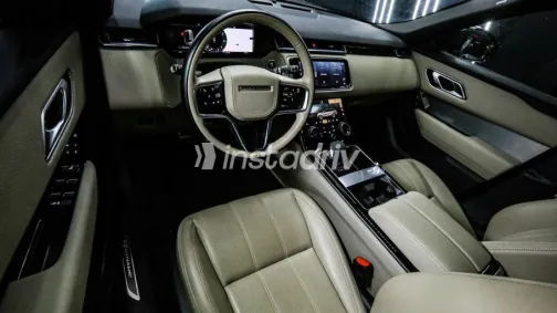 Land Rover Velar 2023 Gray Used for Sale - 9