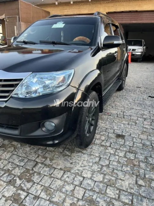 Toyota Fortuner 2017 White Used for Sale - 4