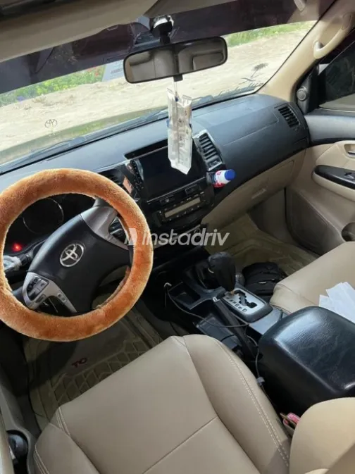 Toyota Fortuner 2017 White Used for Sale - 7