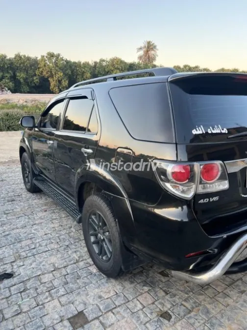 Toyota Fortuner 2017 White Used for Sale - 9