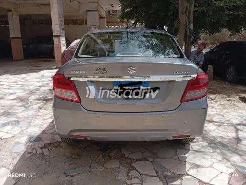 Suzuki Swift Dzire 2022 White Used for Sale - 1