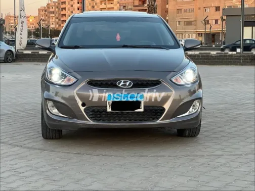 Hyundai Accent RB 2023 Gold Used for Sale - 1