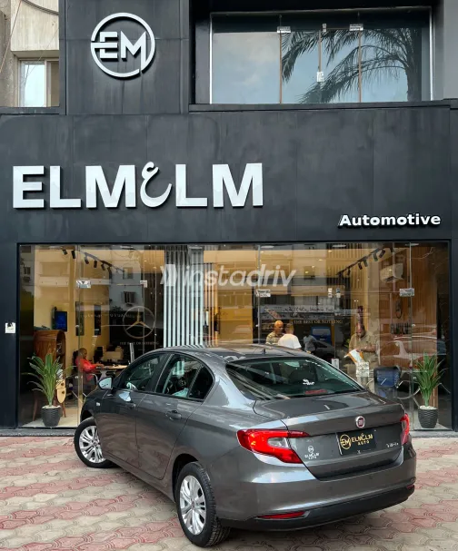 Fiat Tipo 2018 Brown Used for Sale - 1