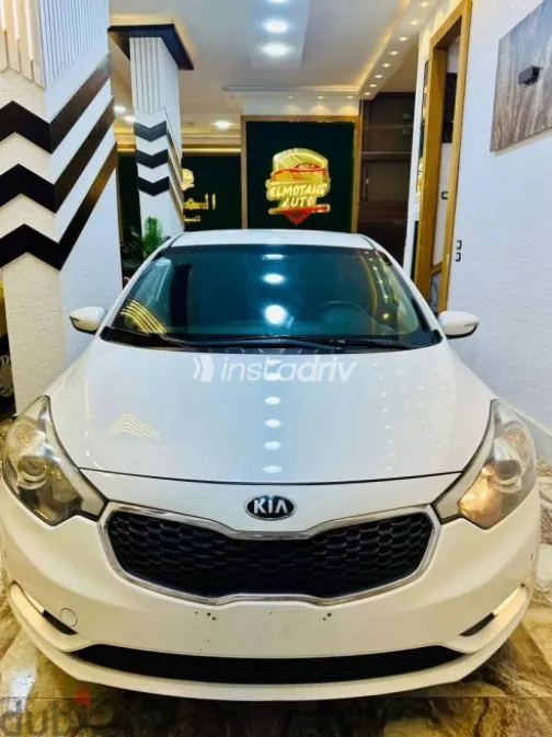 Kia Cerato 2016 White Used for Sale - 2