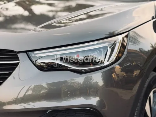 Opel Grandland 2021 Gray Used for Sale - 8