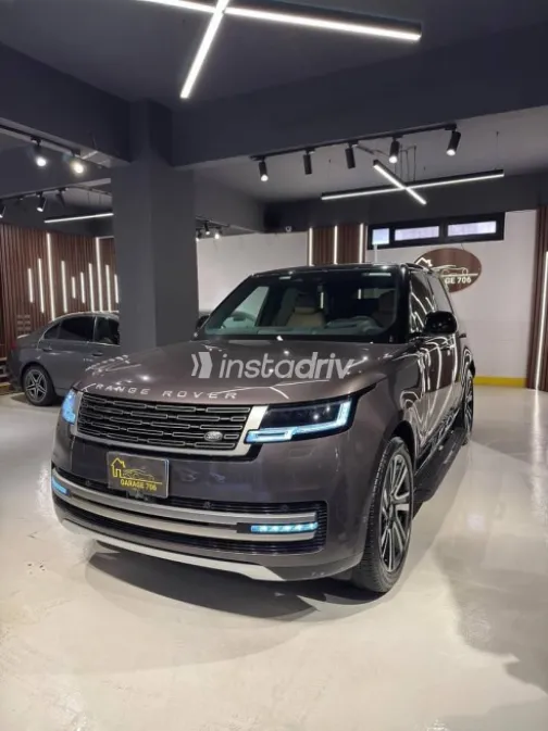 Land Rover Range Rover Vogue 2024 Gray Used for Sale - 3