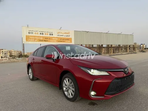 تويوتا كورولا 2025 أحمر مستعملة للبيع - 5
