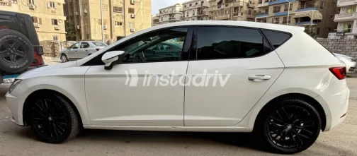 Seat Leon 2020 White Used for Sale - 2