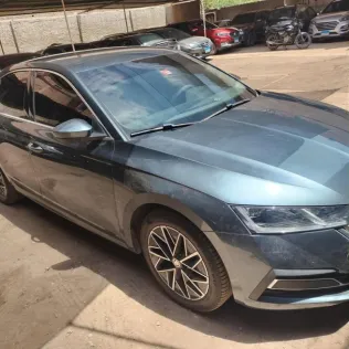 سكودا اوكتافيا A8 2021 أبيض مستعملة للبيع
