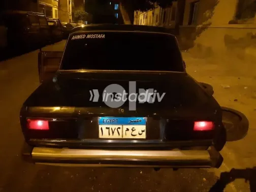 لادا 2105 1984 أزرق غامق مستعملة للبيع - 2