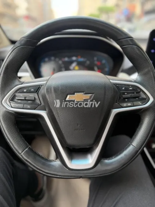 Chevrolet Captiva 2021 Silver Used for Sale - 6