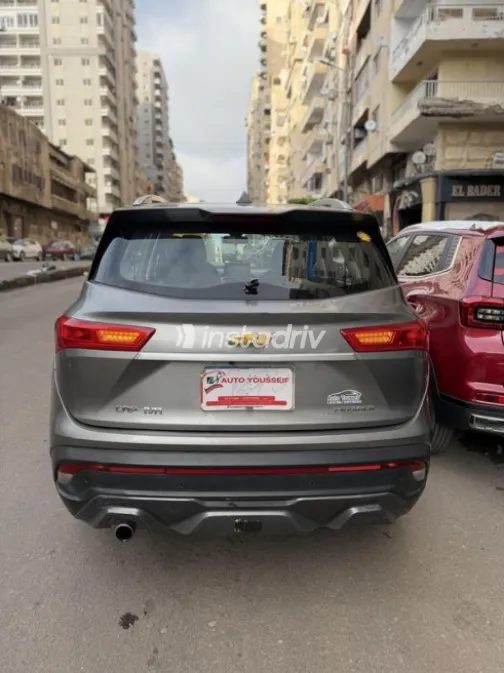 Chevrolet Captiva 2021 Silver Used for Sale - 8