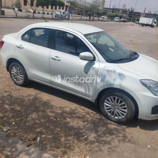 Suzuki Swift Dzire 2021 White Used for Sale - 5