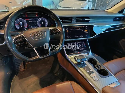 اودي A6 2020 أزرق غامق مستعملة للبيع - 3
