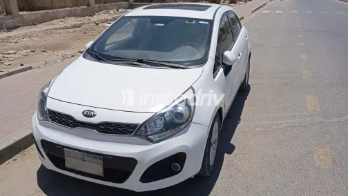 Kia Rio 2013 White Used for Sale - 3